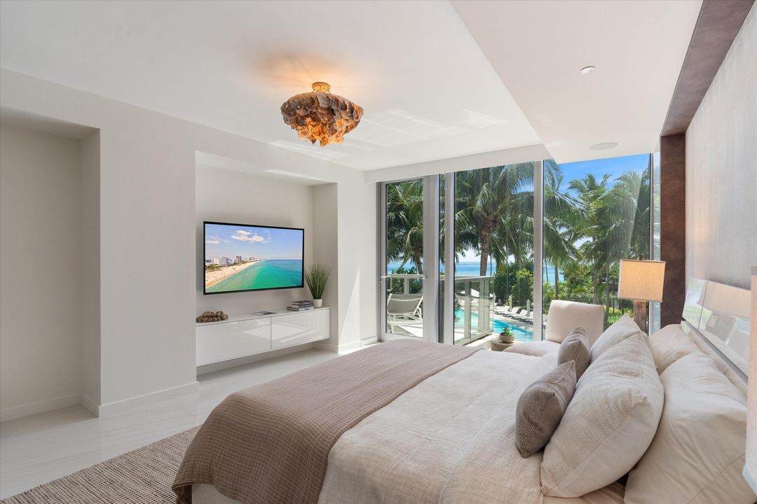 For Sale: $2,750,000 (2 beds, 2 baths, 1990 Square Feet)