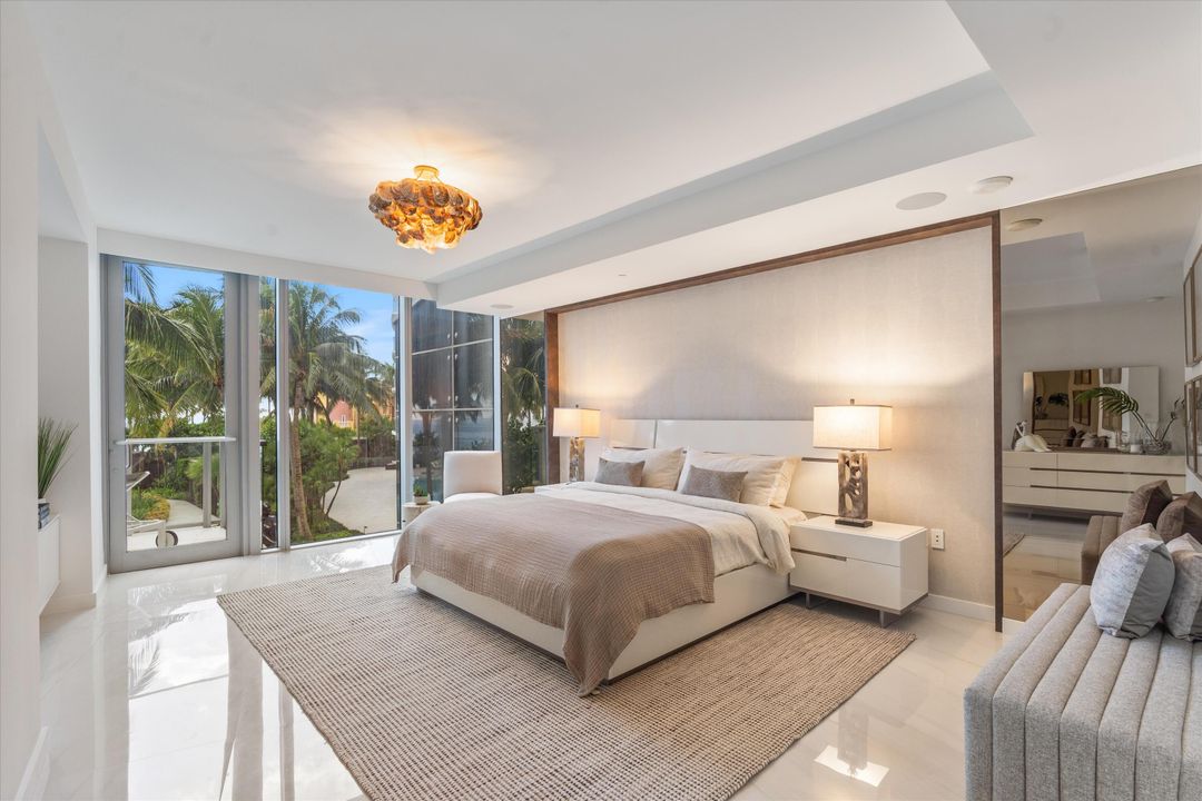 For Sale: $2,750,000 (2 beds, 2 baths, 1990 Square Feet)