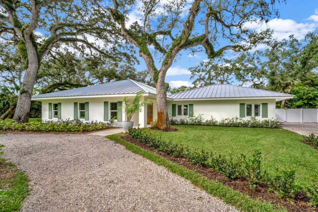 For Sale: $1,589,000 (4 beds, 3 baths, 2317 Square Feet)