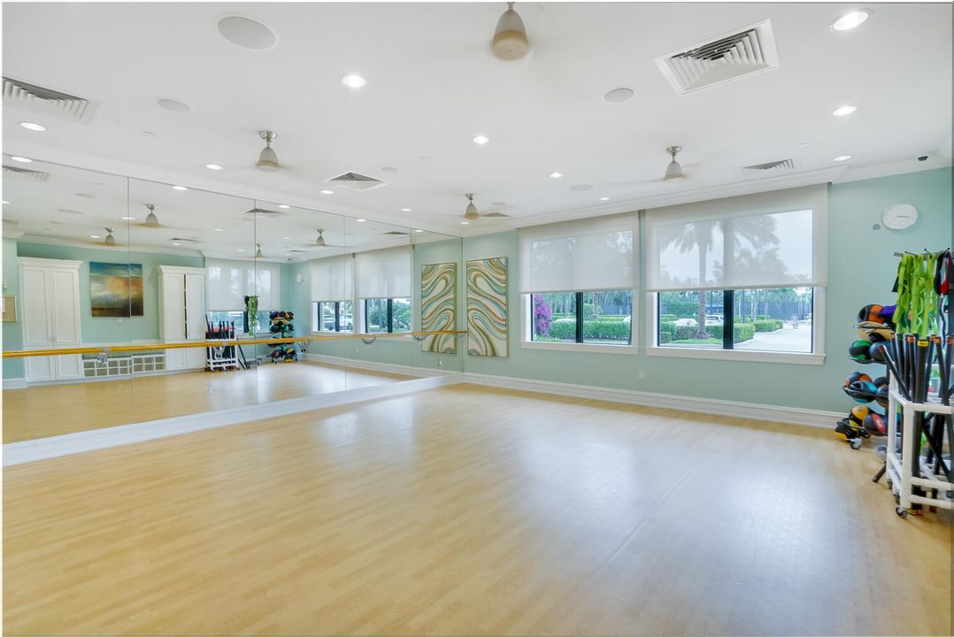 待售: $2,879,000 (5 贝兹, 6 浴室, 4800 平方英尺)