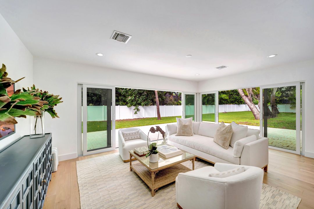 For Sale: $1,589,000 (4 beds, 3 baths, 2317 Square Feet)