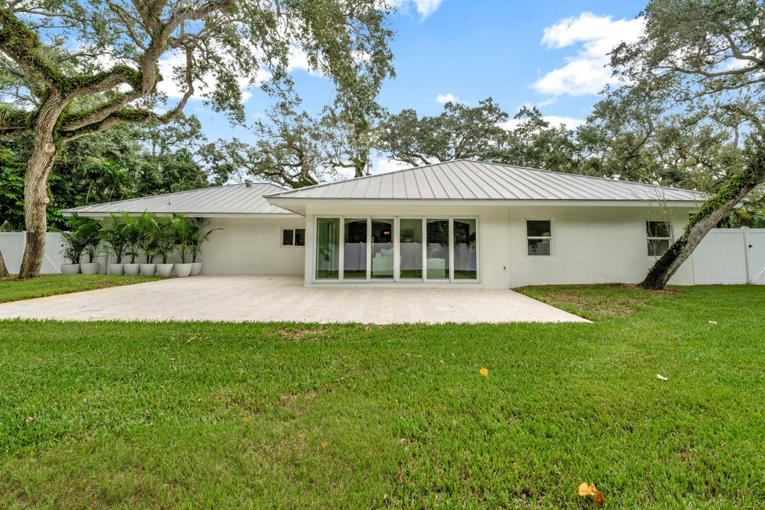 For Sale: $1,589,000 (4 beds, 3 baths, 2317 Square Feet)