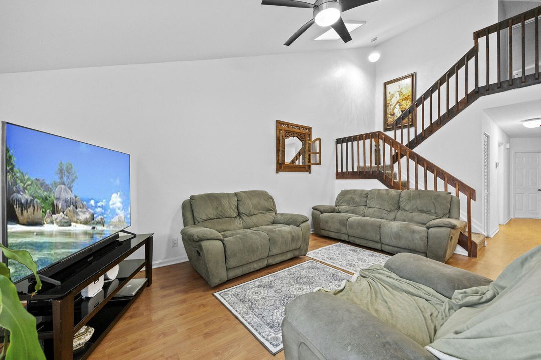 En Venta: $325,000 (2 camas, 2 baños, 1266 Pies cuadrados)