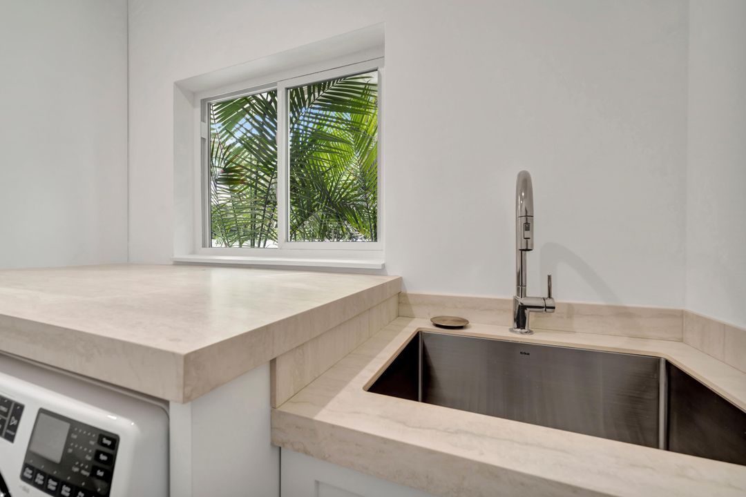 For Sale: $1,589,000 (4 beds, 3 baths, 2317 Square Feet)