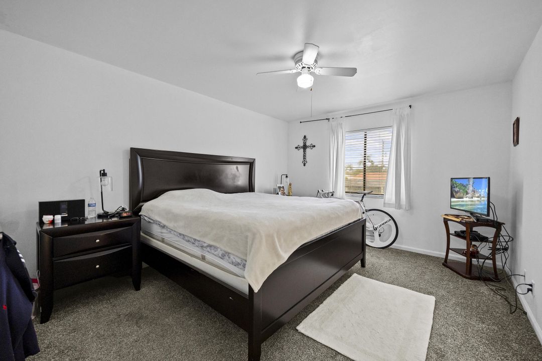 En Venta: $325,000 (2 camas, 2 baños, 1266 Pies cuadrados)