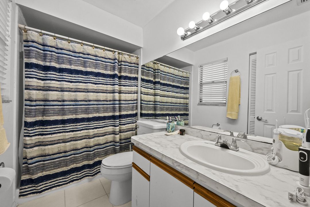 En Venta: $325,000 (2 camas, 2 baños, 1266 Pies cuadrados)