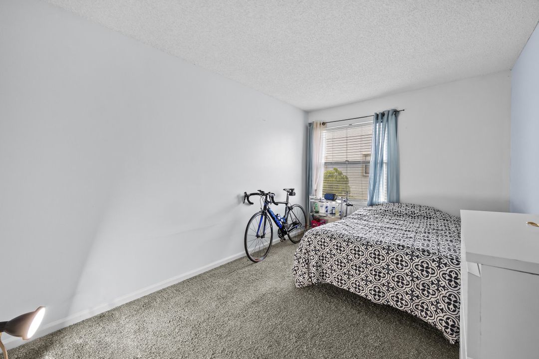 En Venta: $325,000 (2 camas, 2 baños, 1266 Pies cuadrados)