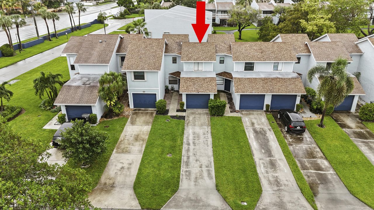 En Venta: $325,000 (2 camas, 2 baños, 1266 Pies cuadrados)