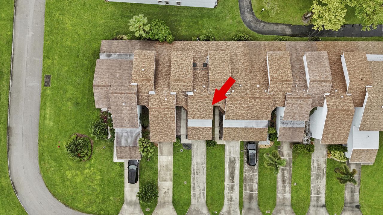 En Venta: $325,000 (2 camas, 2 baños, 1266 Pies cuadrados)