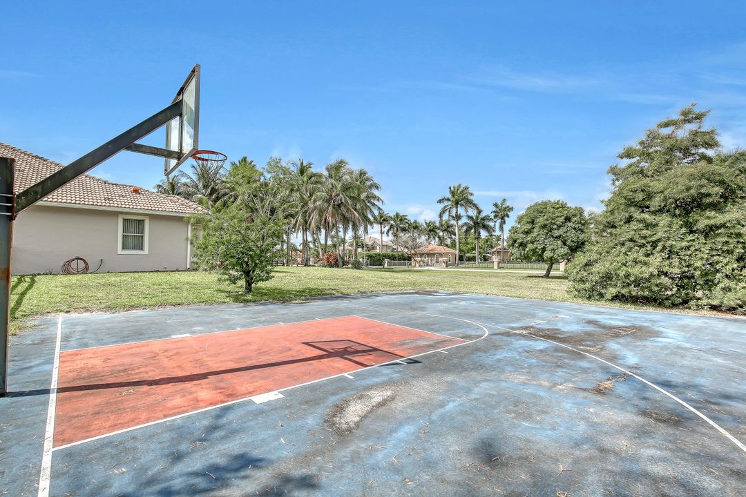 For Sale: $1,846,250 (4 beds, 3 baths, 3354 Square Feet)