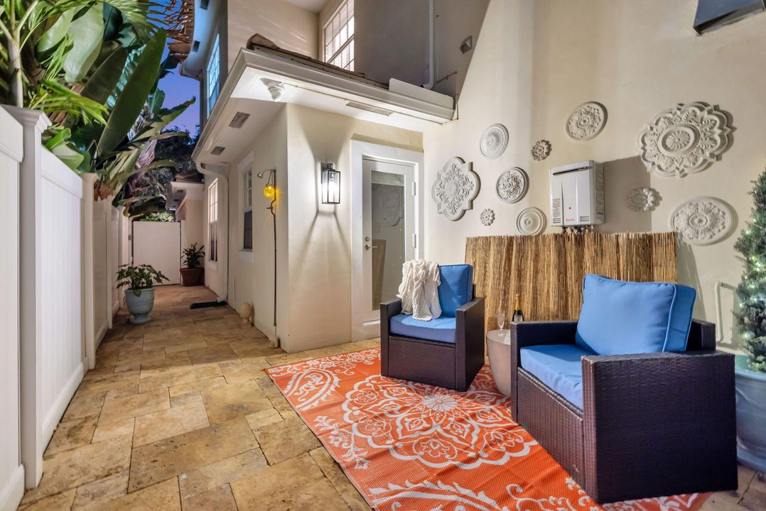 For Rent: $14,000 (5 beds, 4 baths, 3407 Square Feet)