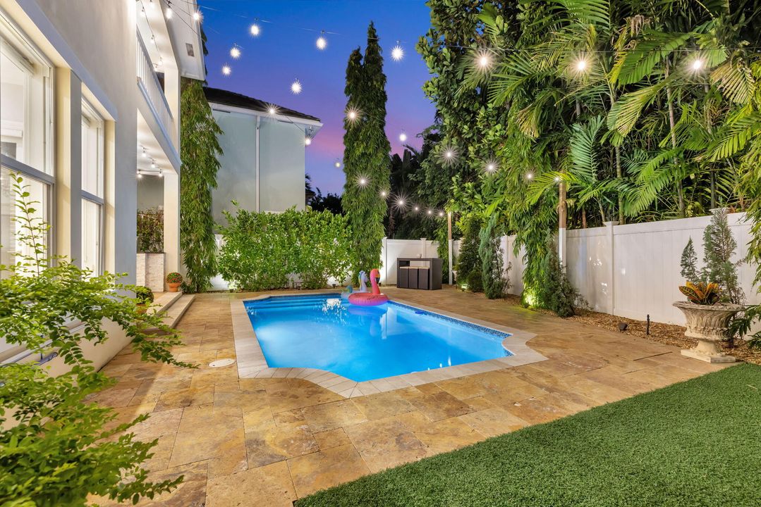 For Rent: $14,000 (5 beds, 4 baths, 3407 Square Feet)