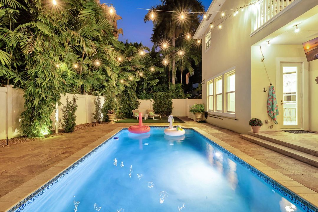 For Rent: $14,000 (5 beds, 4 baths, 3407 Square Feet)