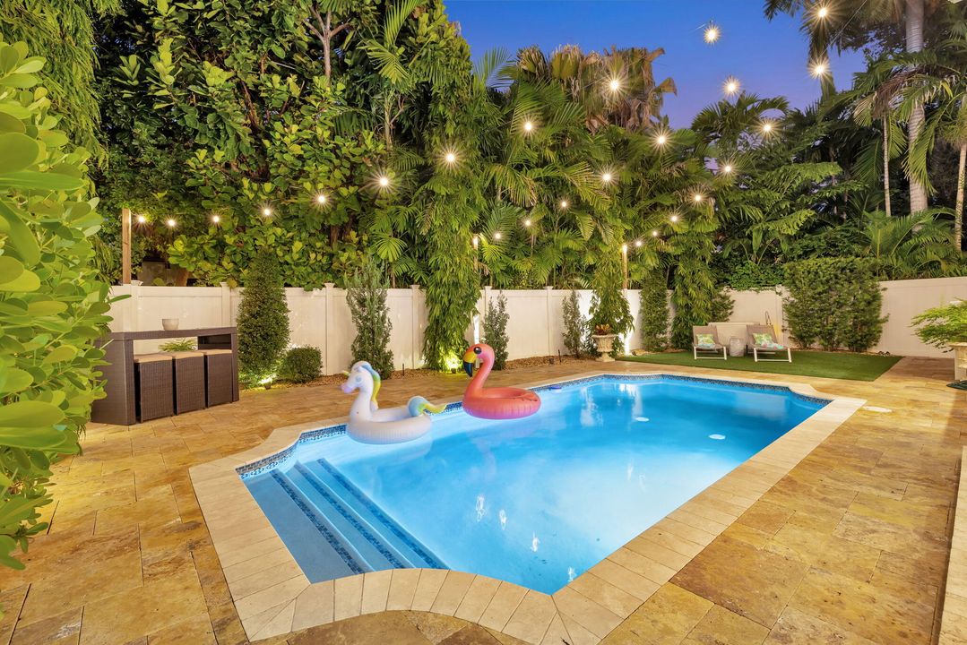 For Rent: $14,000 (5 beds, 4 baths, 3407 Square Feet)