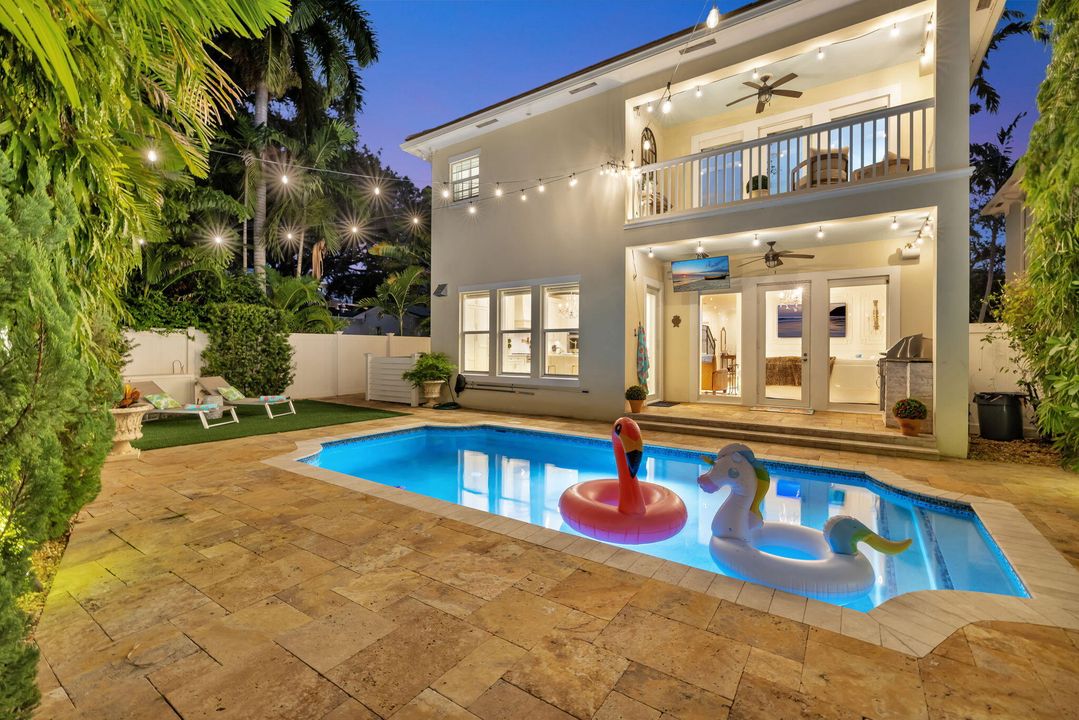 For Rent: $14,000 (5 beds, 4 baths, 3407 Square Feet)