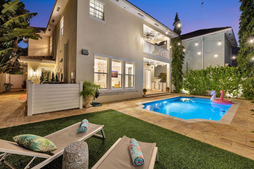 For Rent: $14,000 (5 beds, 4 baths, 3407 Square Feet)