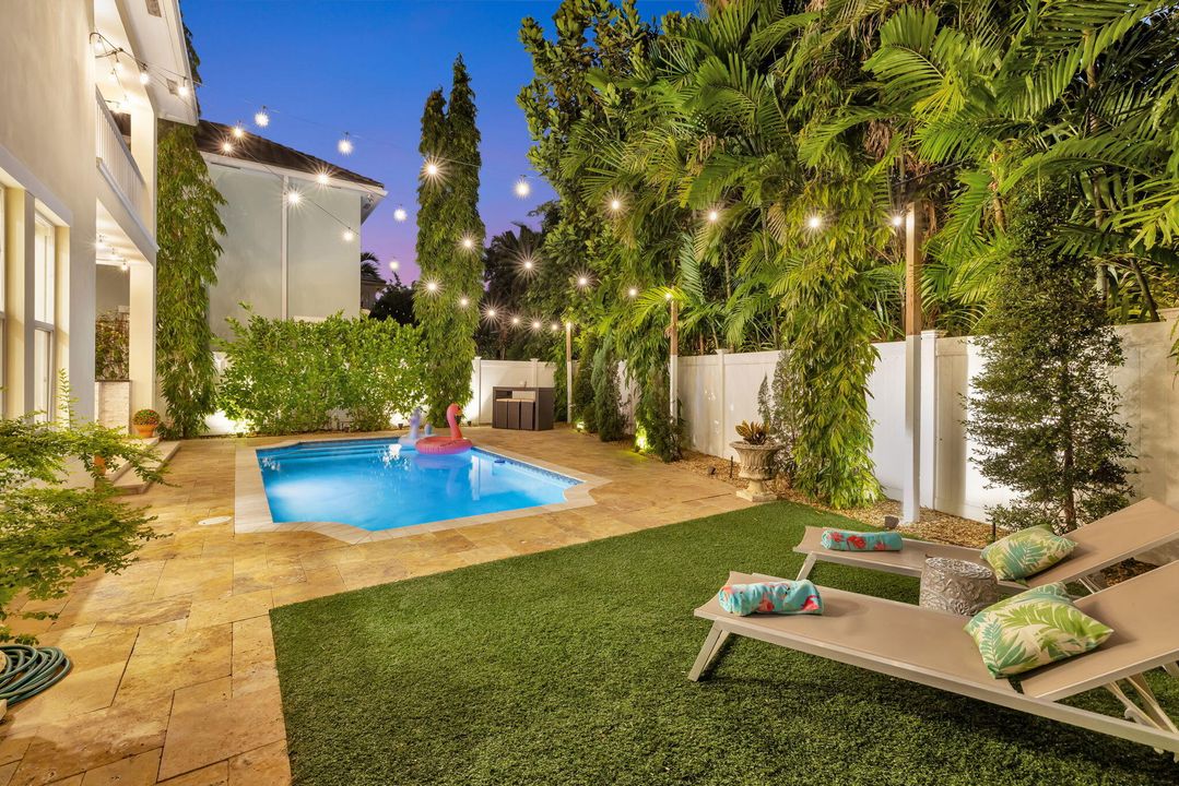 For Rent: $14,000 (5 beds, 4 baths, 3407 Square Feet)