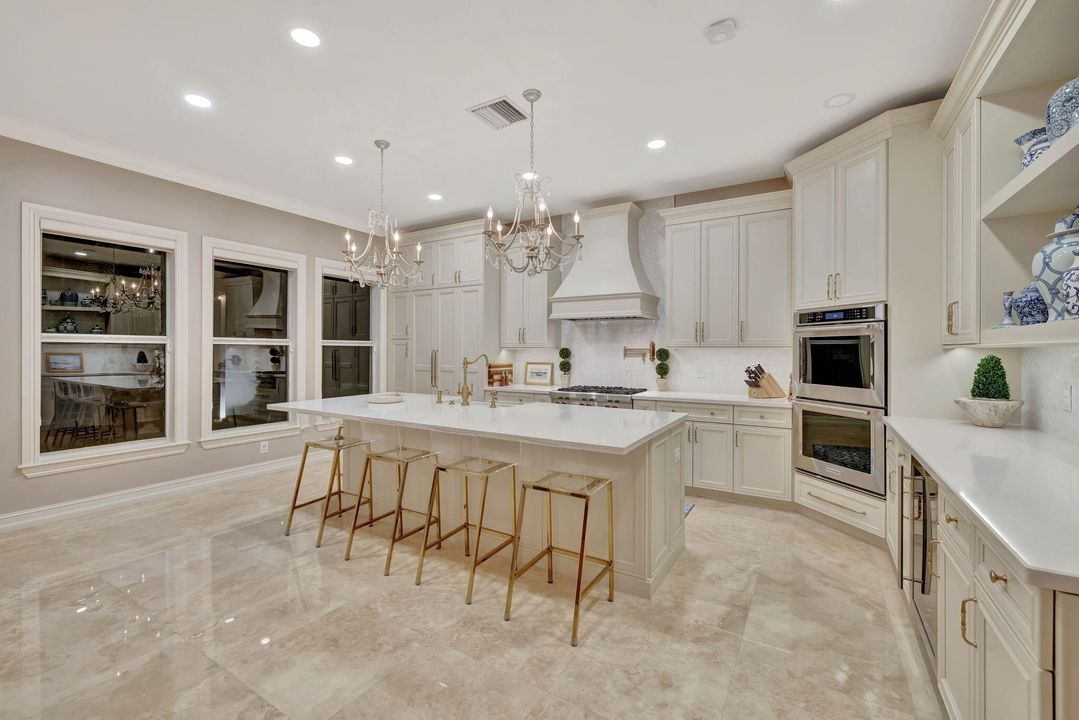 For Rent: $14,000 (5 beds, 4 baths, 3407 Square Feet)