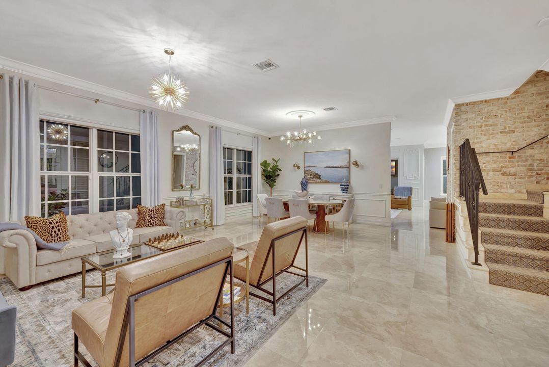 For Rent: $14,000 (5 beds, 4 baths, 3407 Square Feet)