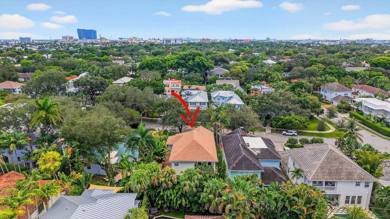 For Rent: $14,000 (5 beds, 4 baths, 3407 Square Feet)