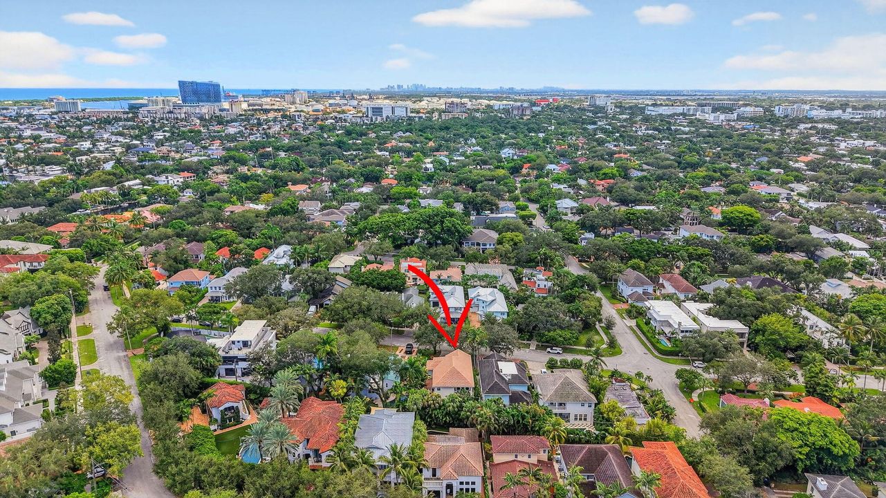 For Rent: $14,000 (5 beds, 4 baths, 3407 Square Feet)