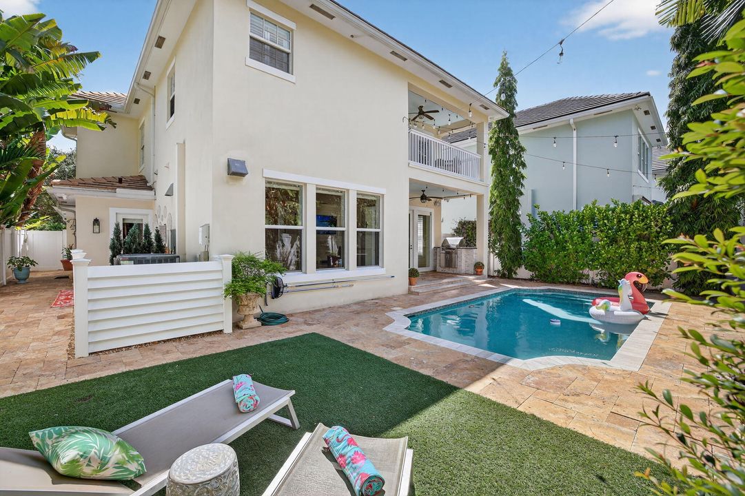 For Rent: $14,000 (5 beds, 4 baths, 3407 Square Feet)