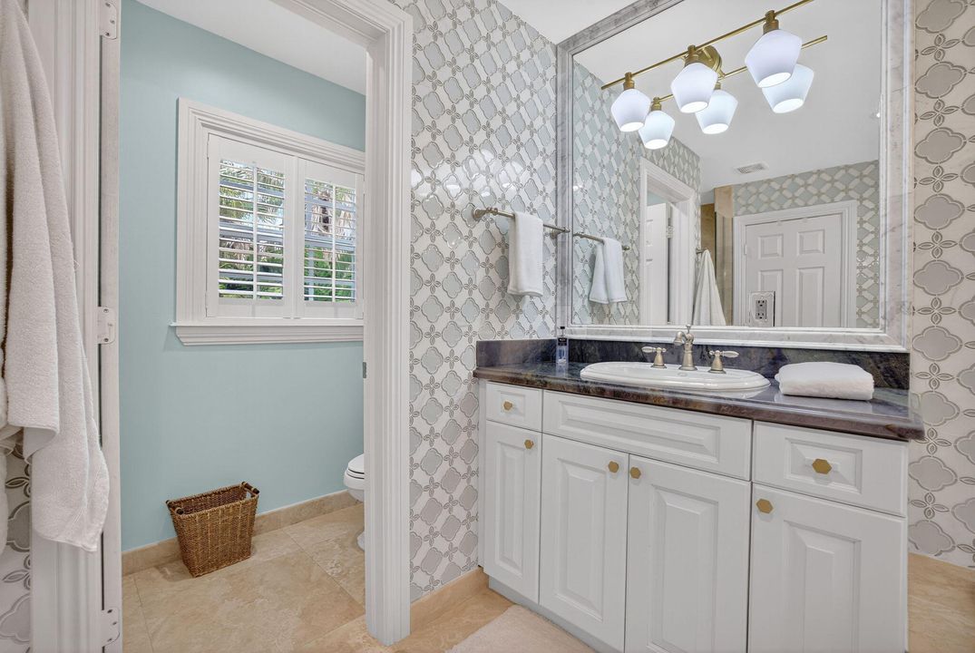 For Rent: $14,000 (5 beds, 4 baths, 3407 Square Feet)