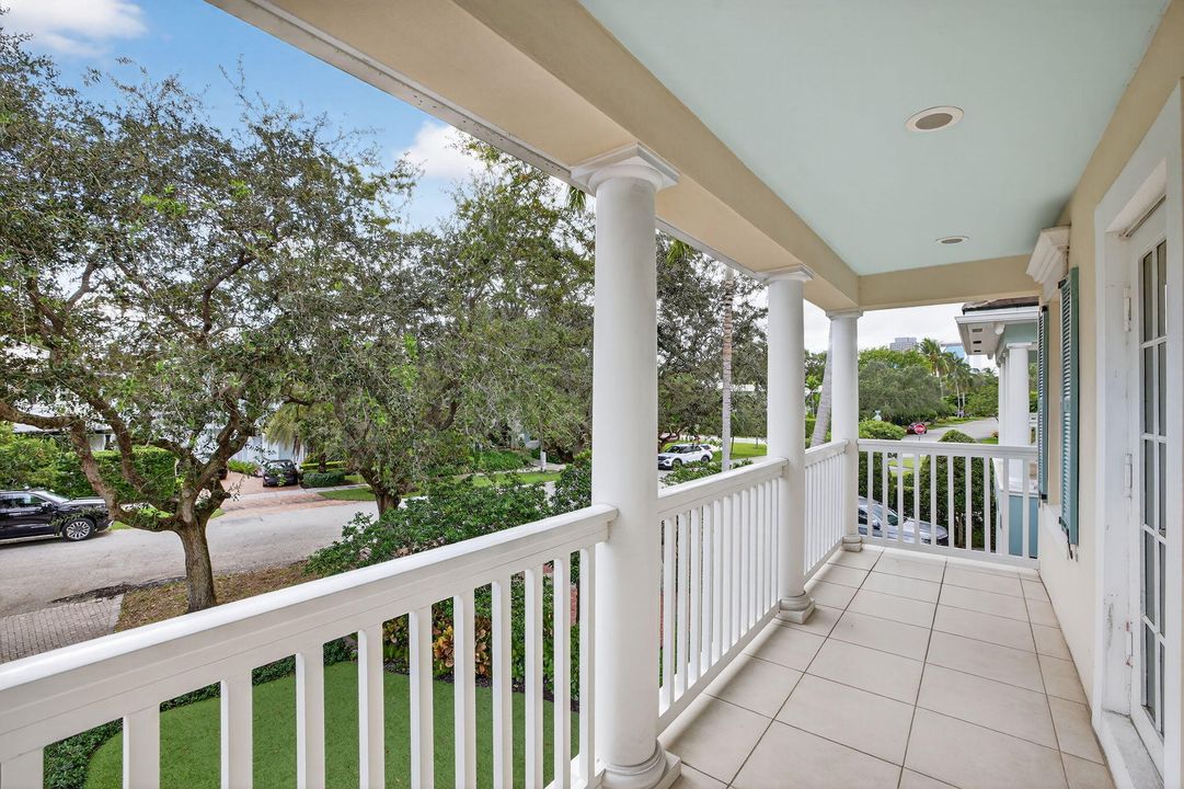 For Rent: $14,000 (5 beds, 4 baths, 3407 Square Feet)