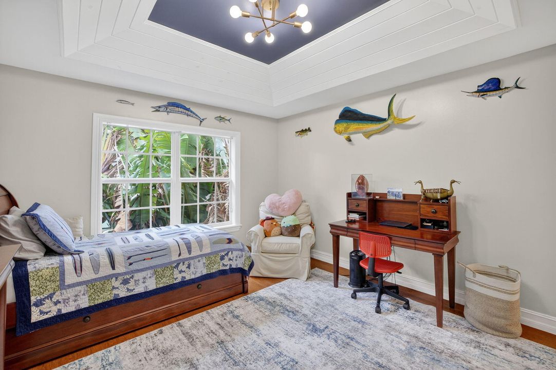 For Rent: $14,000 (5 beds, 4 baths, 3407 Square Feet)