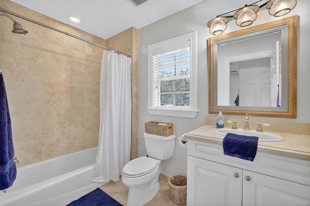 For Rent: $14,000 (5 beds, 4 baths, 3407 Square Feet)