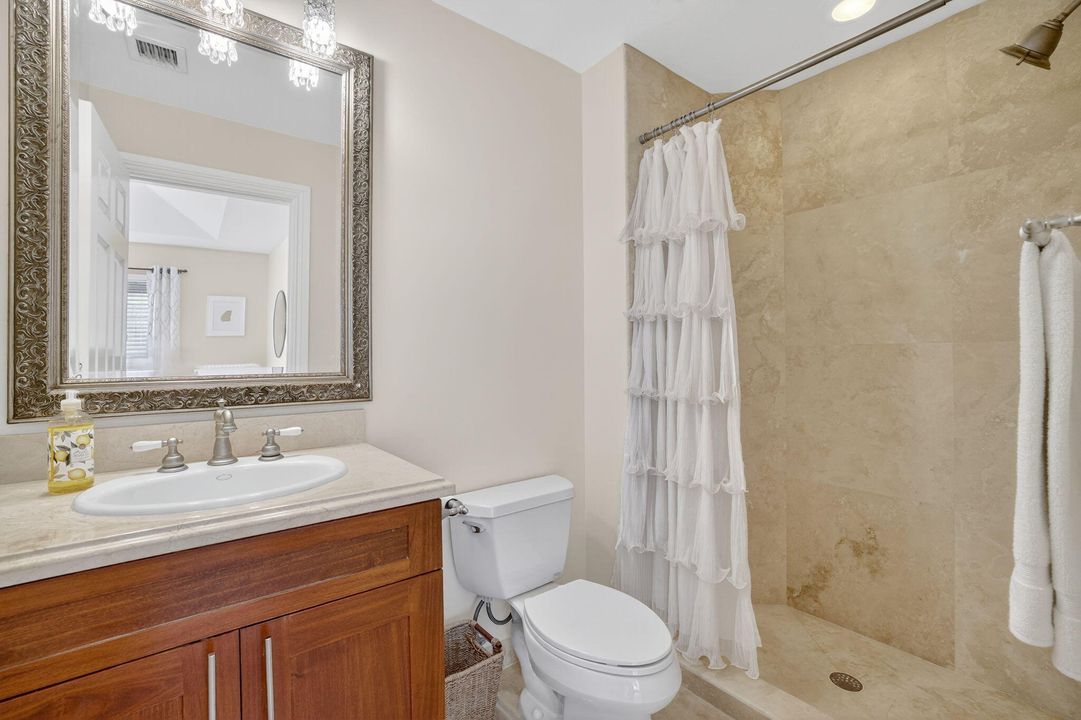 For Rent: $14,000 (5 beds, 4 baths, 3407 Square Feet)