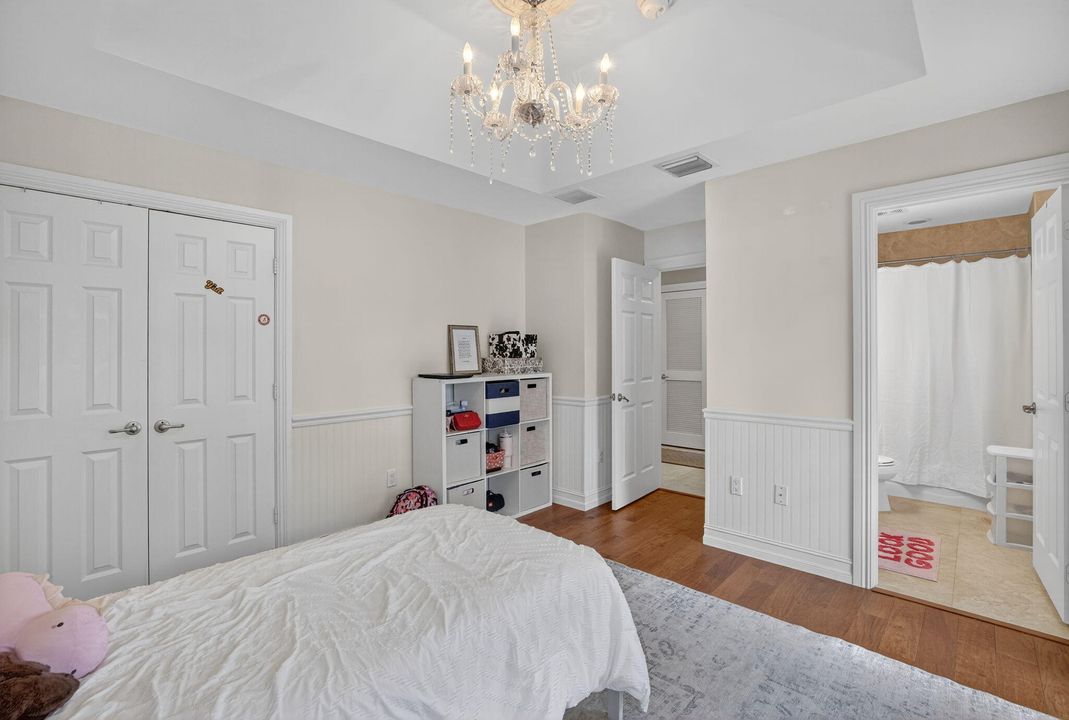 For Rent: $14,000 (5 beds, 4 baths, 3407 Square Feet)