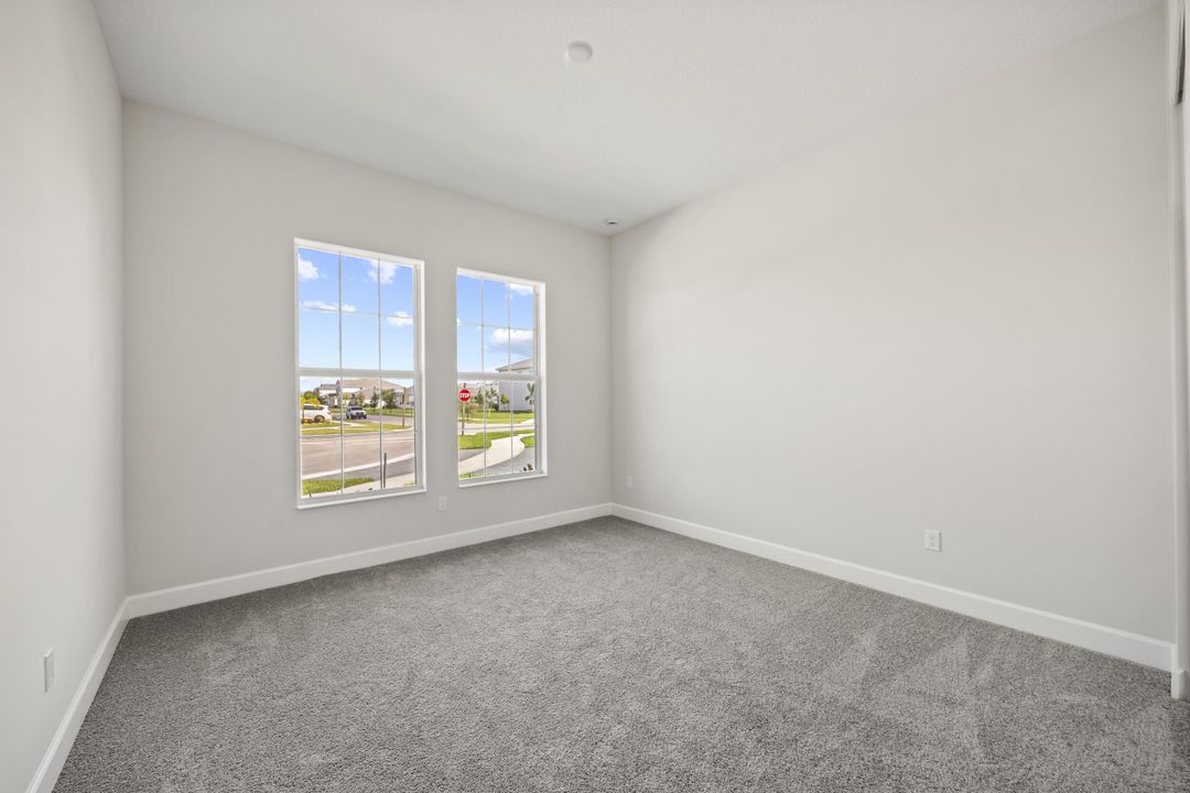 出租: $4,800 (5 贝兹, 4 浴室, 3172 平方英尺)