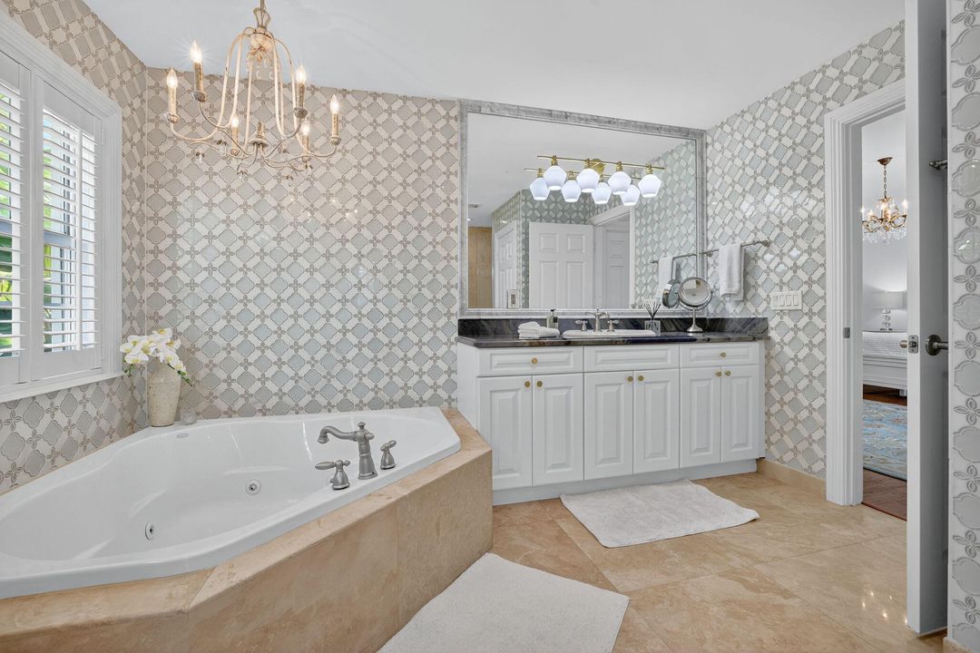 For Rent: $14,000 (5 beds, 4 baths, 3407 Square Feet)