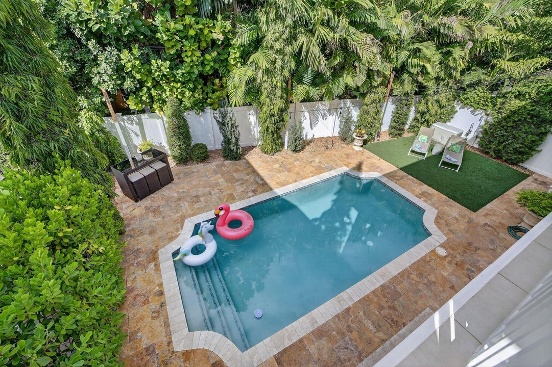 For Rent: $14,000 (5 beds, 4 baths, 3407 Square Feet)