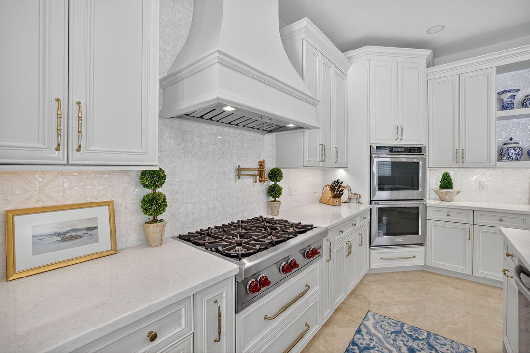 For Rent: $14,000 (5 beds, 4 baths, 3407 Square Feet)