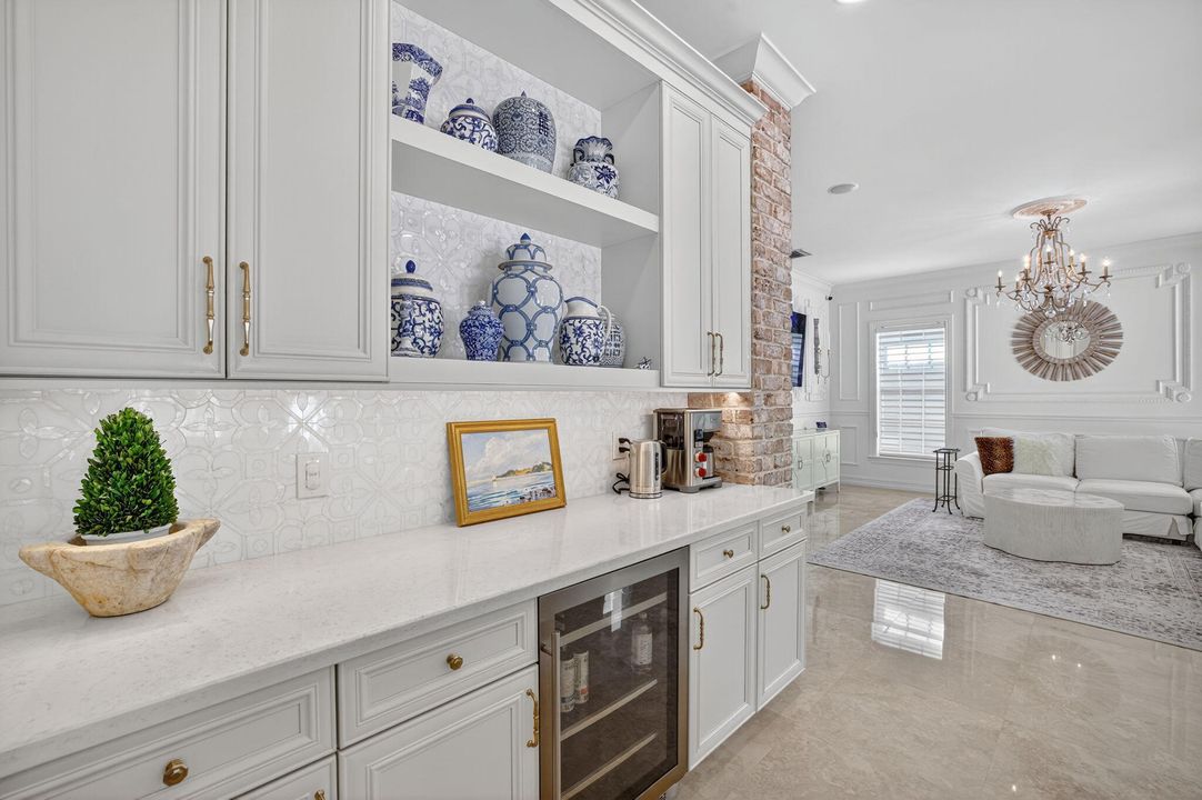 For Rent: $14,000 (5 beds, 4 baths, 3407 Square Feet)