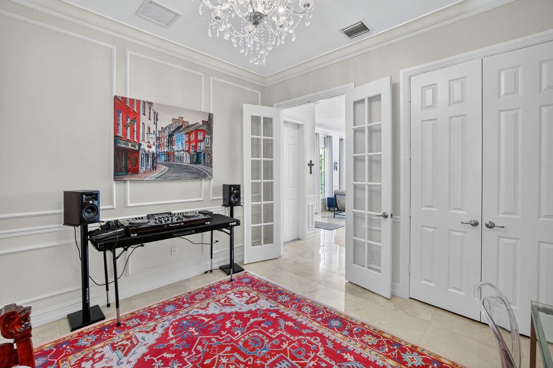 For Rent: $14,000 (5 beds, 4 baths, 3407 Square Feet)