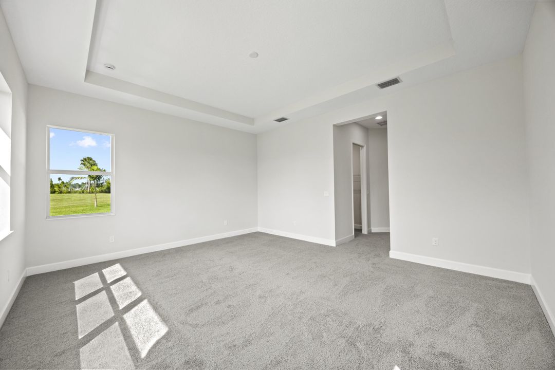 出租: $4,800 (5 贝兹, 4 浴室, 3172 平方英尺)