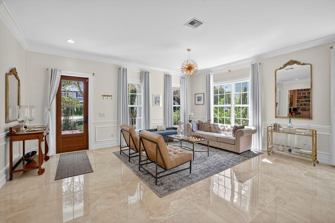 For Rent: $14,000 (5 beds, 4 baths, 3407 Square Feet)