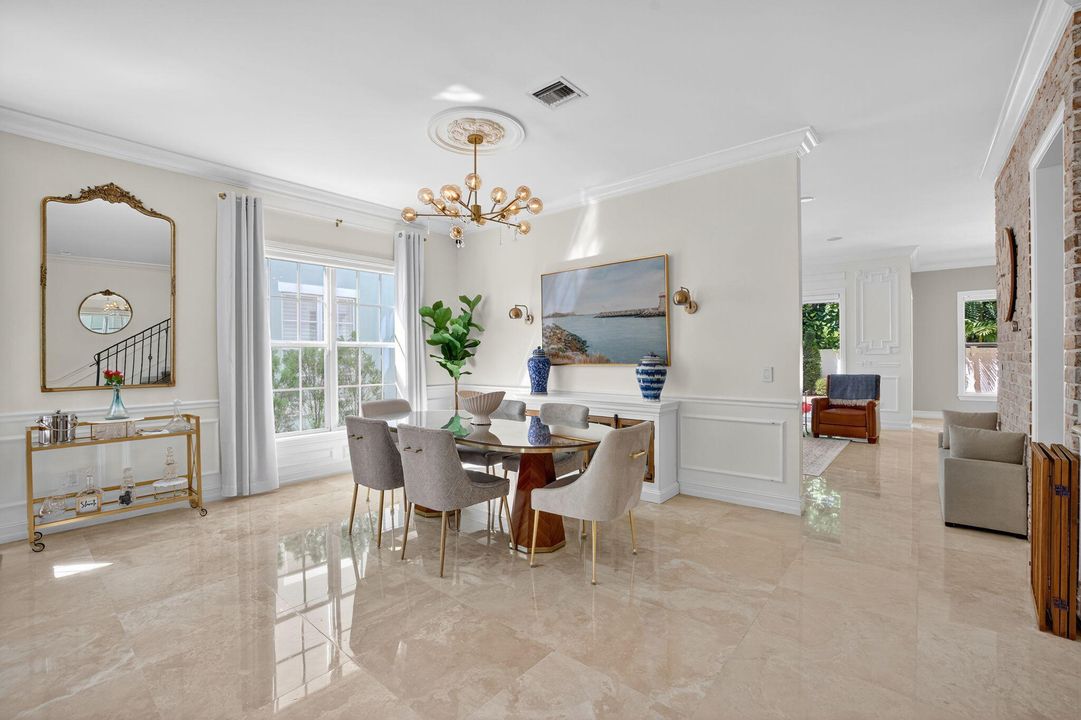 For Rent: $14,000 (5 beds, 4 baths, 3407 Square Feet)