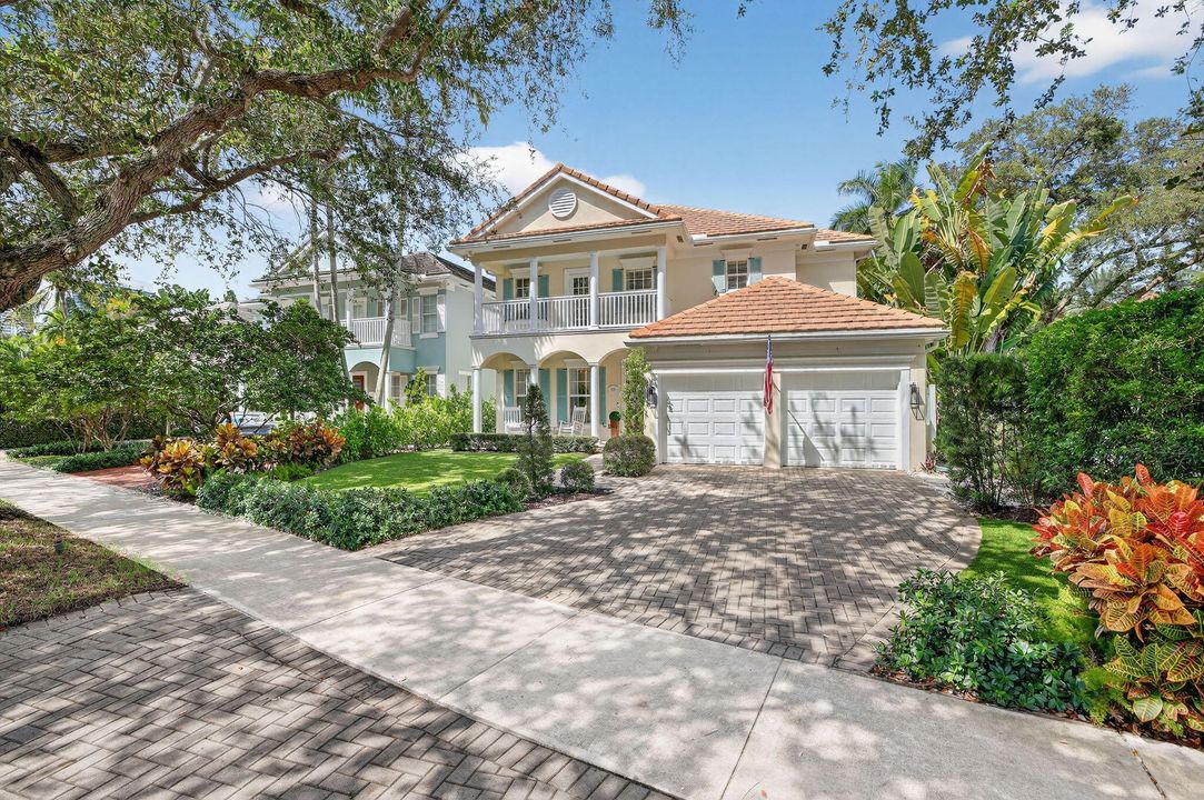 For Rent: $14,000 (5 beds, 4 baths, 3407 Square Feet)