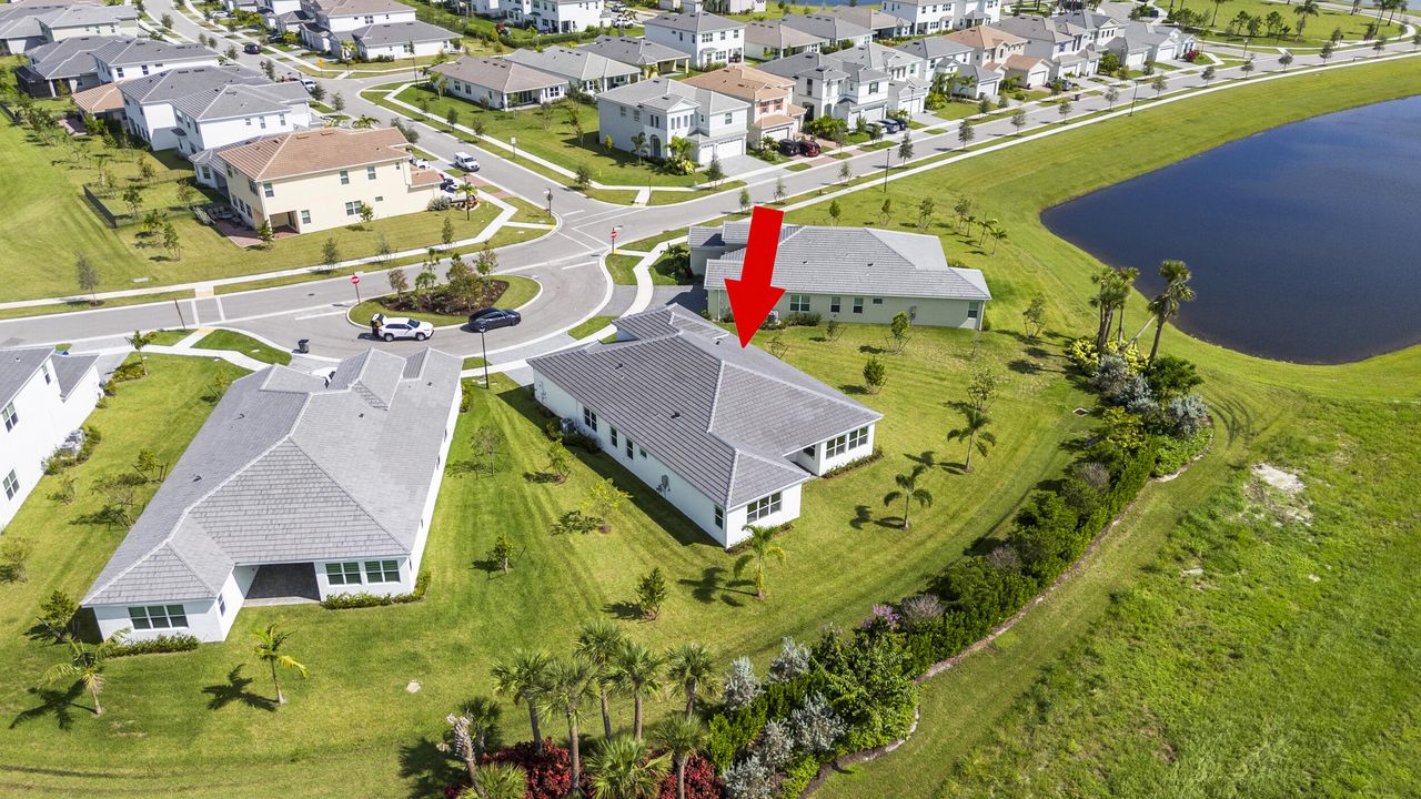 出租: $4,800 (5 贝兹, 4 浴室, 3172 平方英尺)