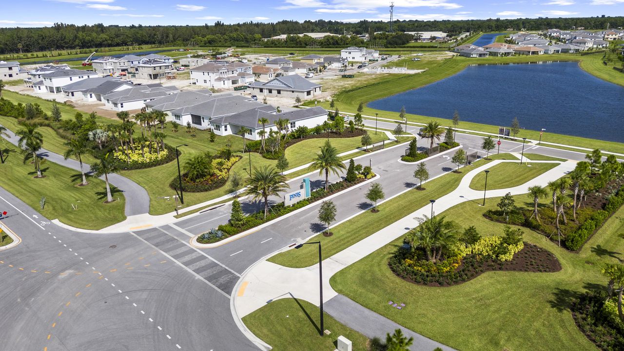 出租: $4,800 (5 贝兹, 4 浴室, 3172 平方英尺)