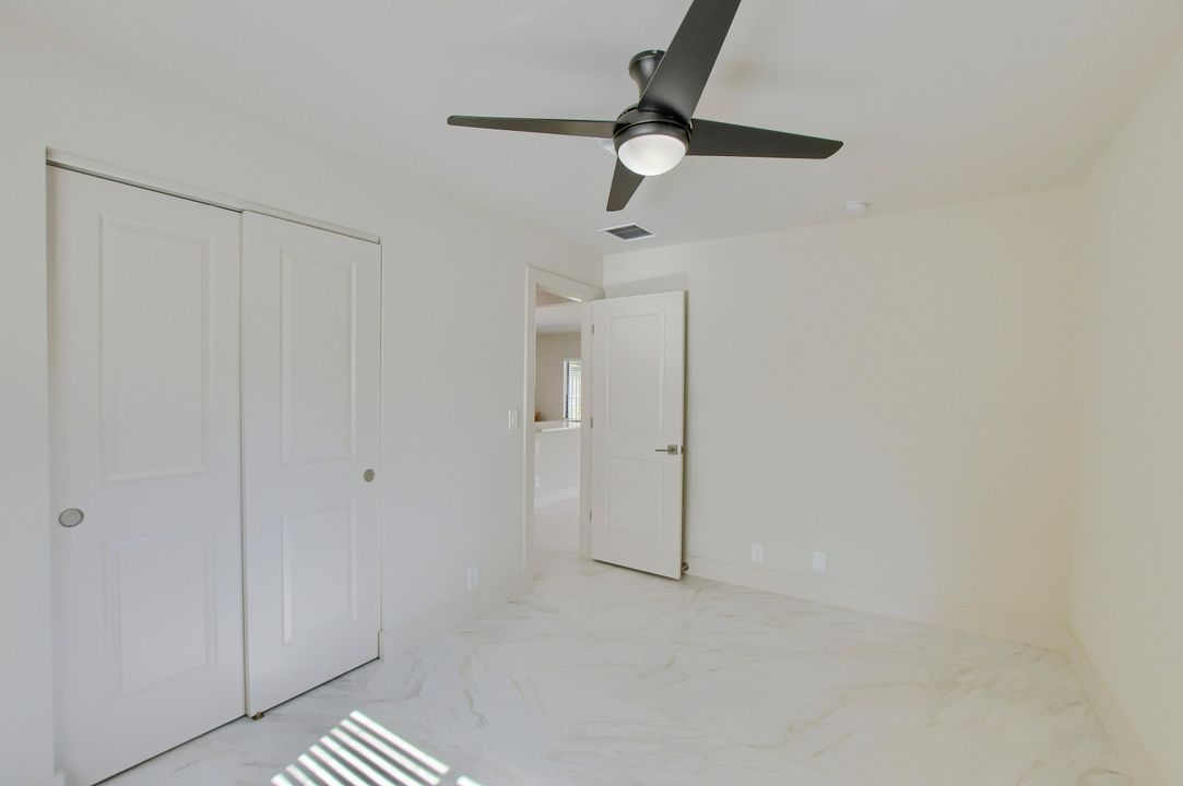 Activo con contrato: $2,300 (2 camas, 1 baños, 800 Pies cuadrados)