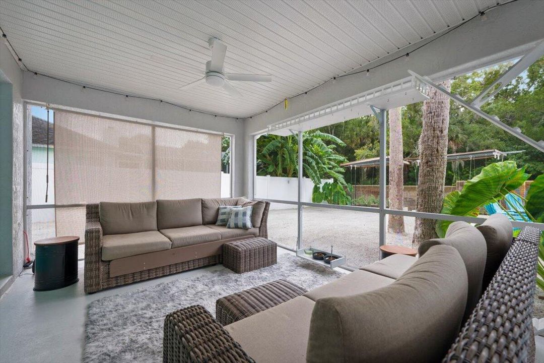 Activo con contrato: $429,900 (3 camas, 2 baños, 2370 Pies cuadrados)