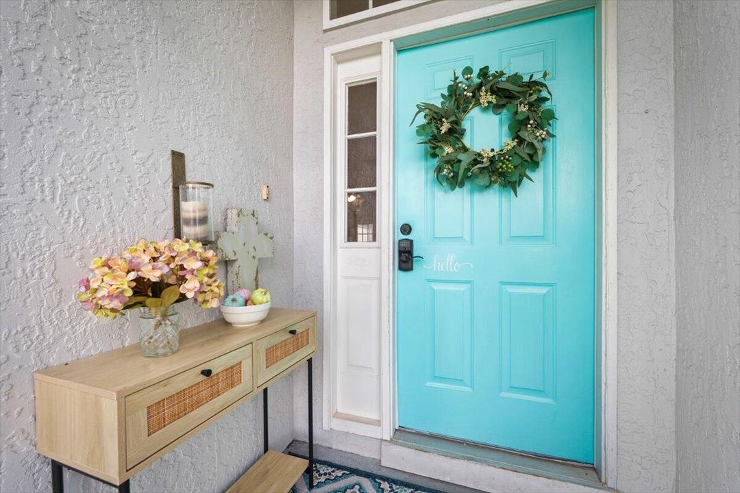 Activo con contrato: $429,900 (3 camas, 2 baños, 2370 Pies cuadrados)