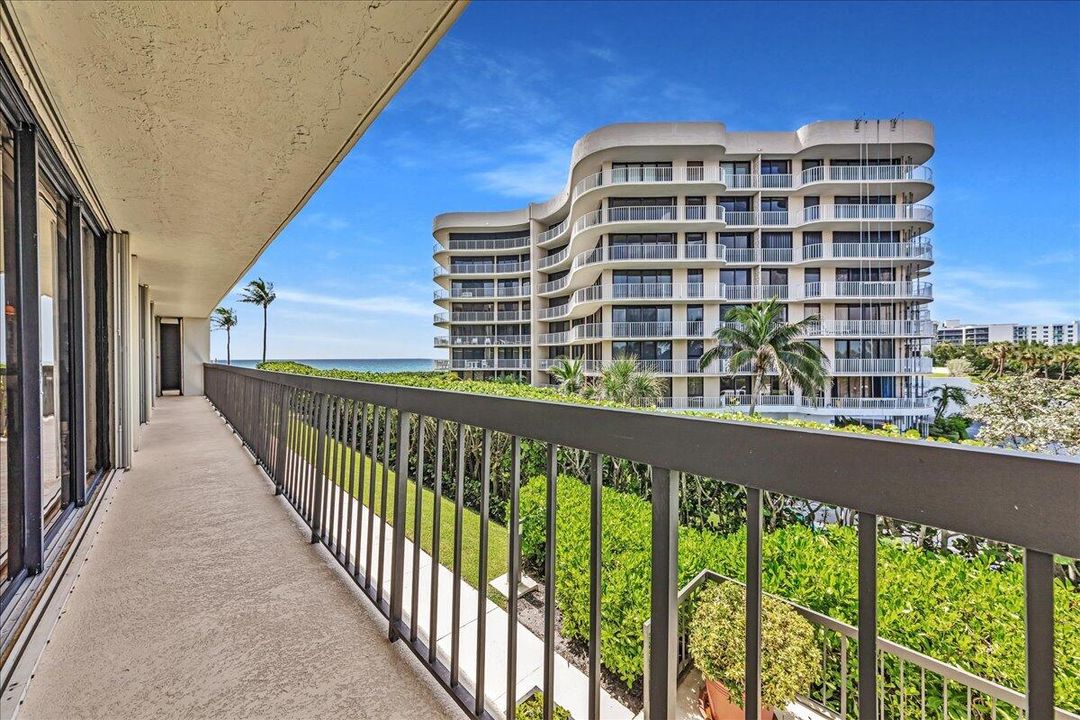 Activo con contrato: $1,500,000 (3 camas, 3 baños, 2145 Pies cuadrados)