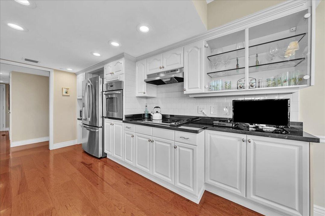 Activo con contrato: $1,500,000 (3 camas, 3 baños, 2145 Pies cuadrados)