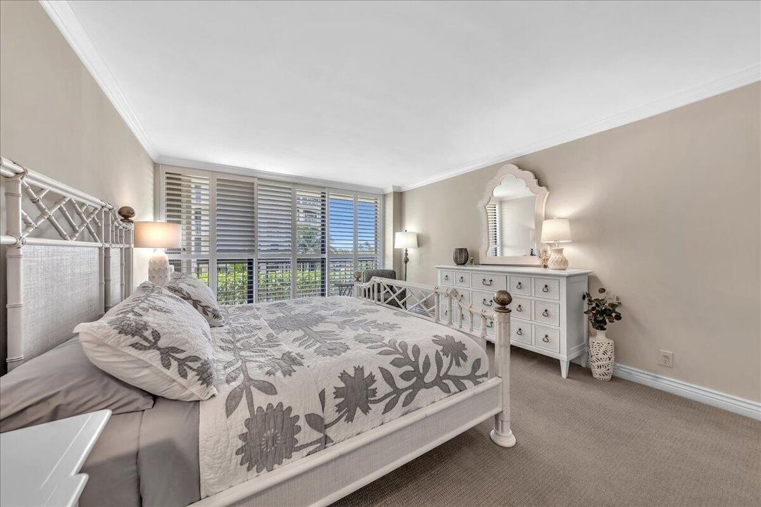 Activo con contrato: $1,500,000 (3 camas, 3 baños, 2145 Pies cuadrados)